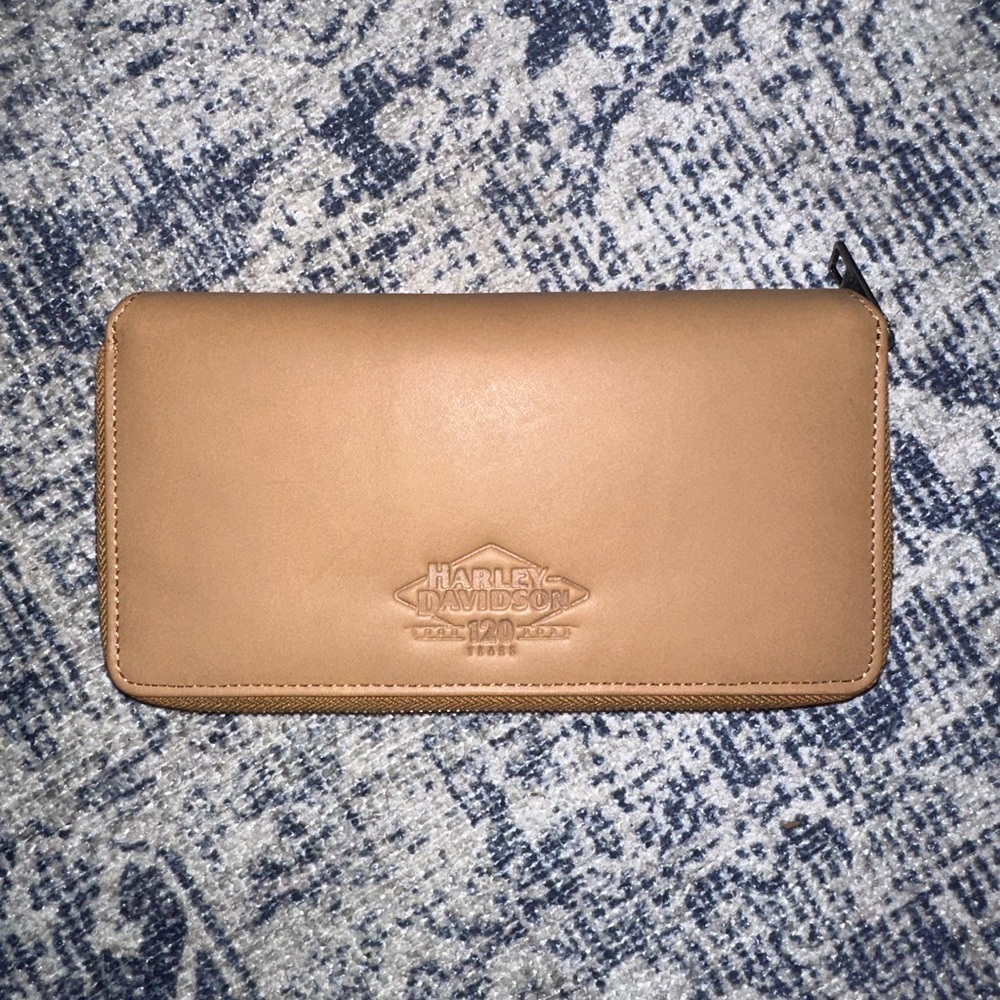Harley-Davidson® Women's 120th Anniversary Zip Clutch - Natural
